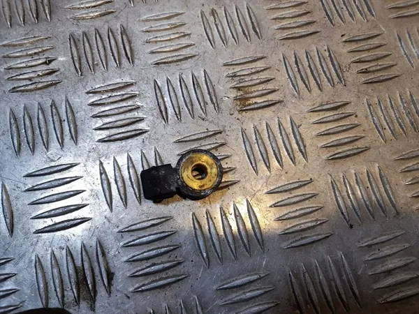 Chrysler Pacifica 2017 Sensor de Batida OEM 68166540AA image 3