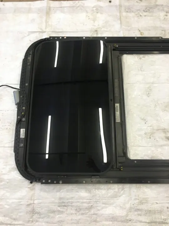 Toit Ouvrant Vitré SKODA SUPERB 2 2008-2012 Complet image 4