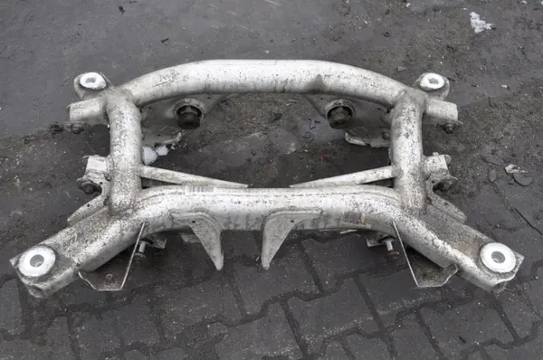 Poutre Suspension Arrière BMW OEM TYŁ pour M2 M3 M4 image 2