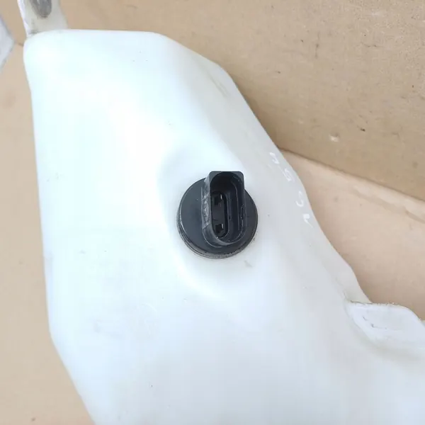 Pyyhkijän Säiliö Vw Amarok 2H0955453D image 3