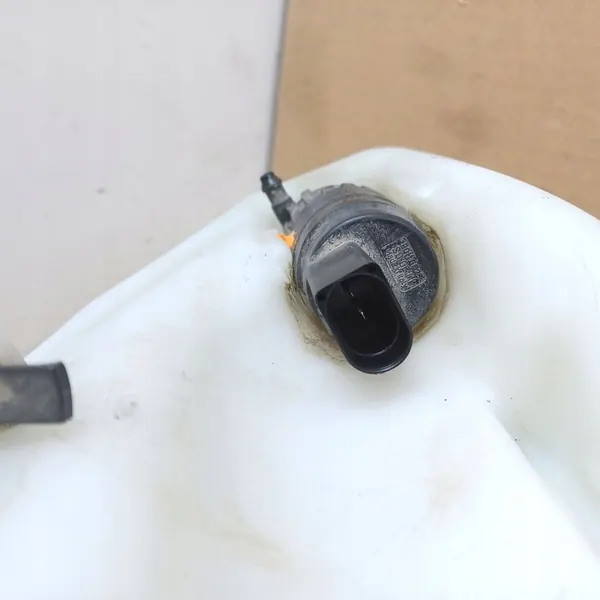 Pyyhkijän Säiliö Vw Amarok 2H0955453D image 7