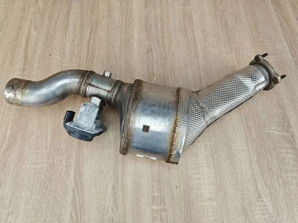 Catalyseur OEM 4G0131703AE pour Audi A6 C7 2.0 TDI image 2