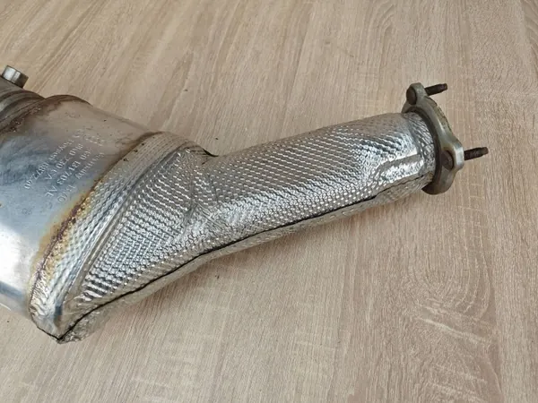 Catalyseur OEM 4G0131703AE pour Audi A6 C7 2.0 TDI image 3