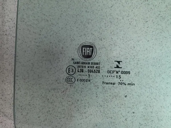 FIAT 500 595 ABARTH 2015 Ventana Delantera Derecha image 2