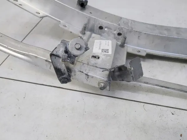 Rinforzo paraurti anteriore Mercedes C-Class W206 OEM image 9