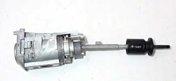 Cilindro de cerradura puerta conductor OEM 4G8837167 Audi A7 image 3