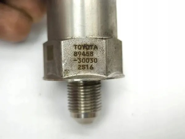 Capteur Pression Carburant Lexus OEM 8945830030 image 8