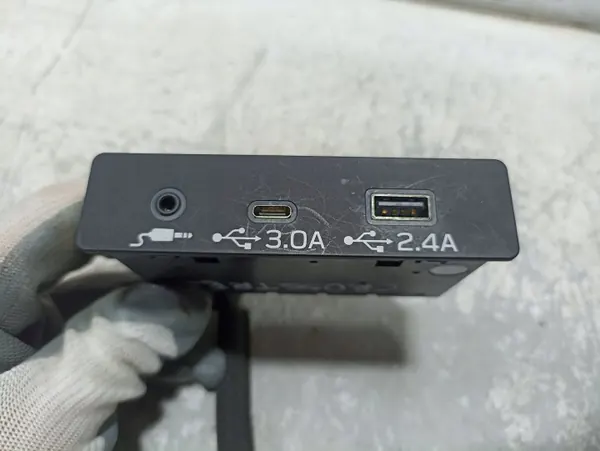 Module USB/AUX Subaru OEM 86257FN100 - Occasion image 4