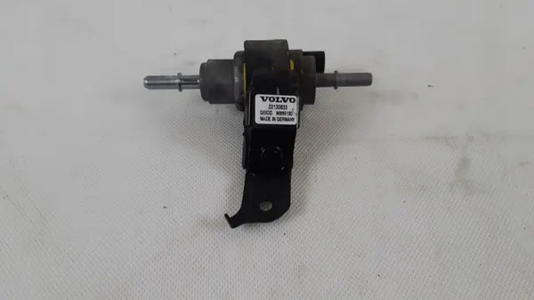 Pompe Webasto Volvo V90 II OEM 32130833 image 2