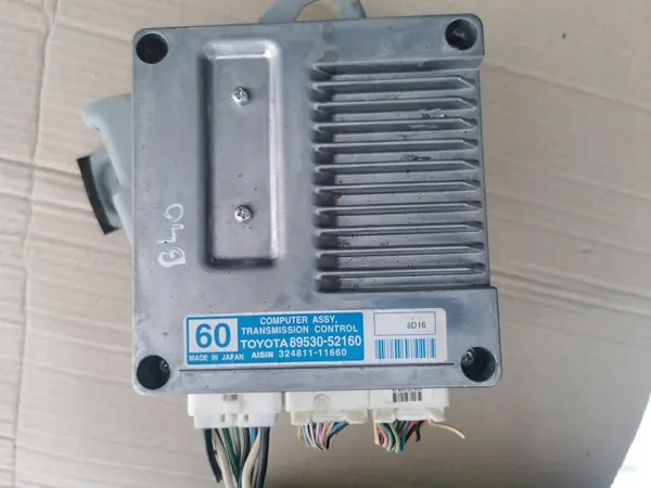Module boîte vitesses Toyota Yaris II 1.4D OEM 89530-52160 image 2