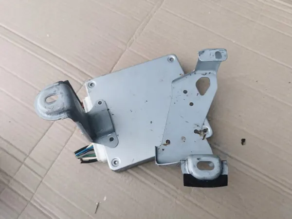 Module boîte vitesses Toyota Yaris II 1.4D OEM 89530-52160 image 3