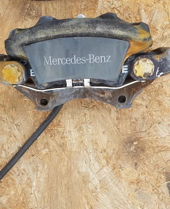 MERCEDES E W207 Compleet Voorremschijven en Klauwen OEM image 4