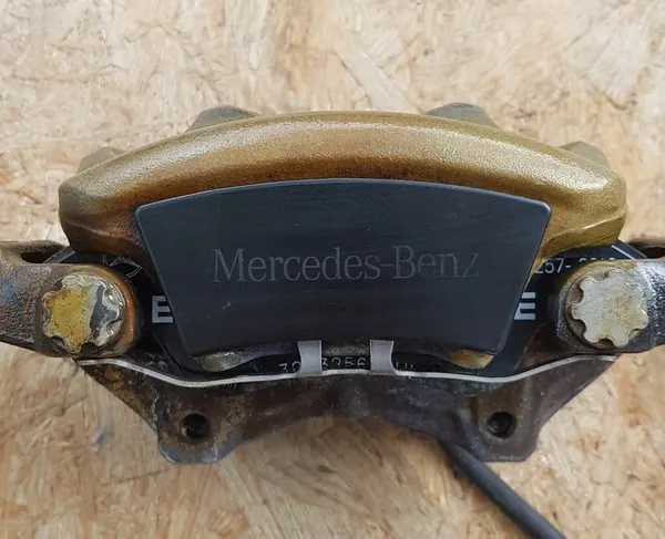 MERCEDES E W207 Compleet Voorremschijven en Klauwen OEM image 6