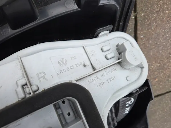 VW POLO 6R Lámpara Trasera Derecha Taiwán 6R0945258A image 9