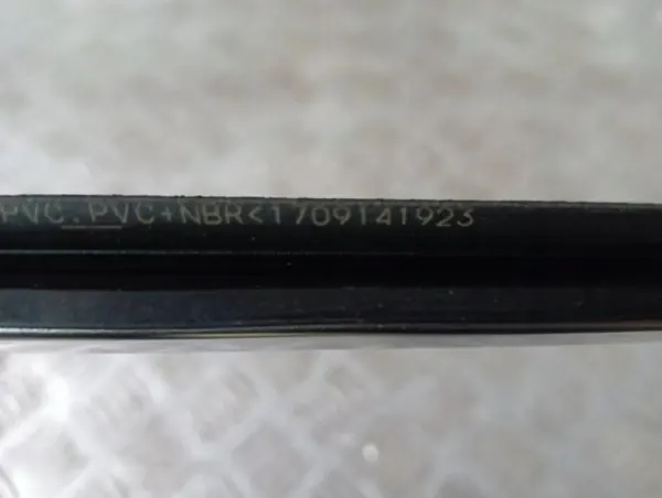 Mazda 3 Vordere Rechte Türschaber OEM 1709141923 image 4