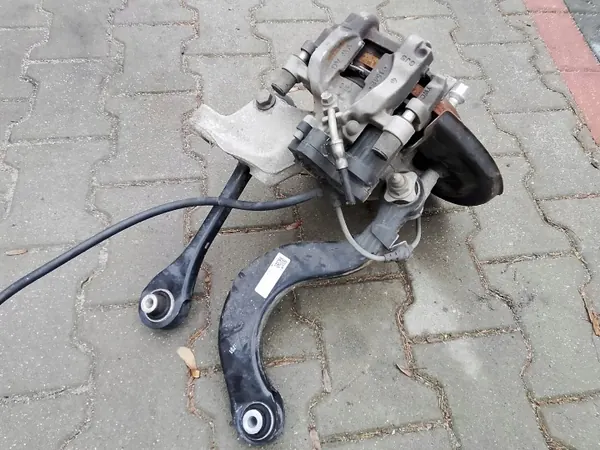 VW TIGUAN II 2023 2.0 TDI Rechter Hinterer Achsschenkel OEM image 3