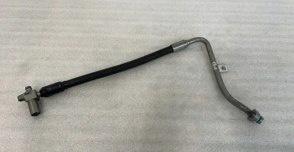 Conduto hidráulico dianteiro esquerdo Porsche Taycan OEM 9J1411803D image 2