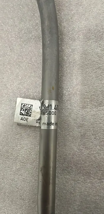 Conduto hidráulico dianteiro esquerdo Porsche Taycan OEM 9J1411803D image 5