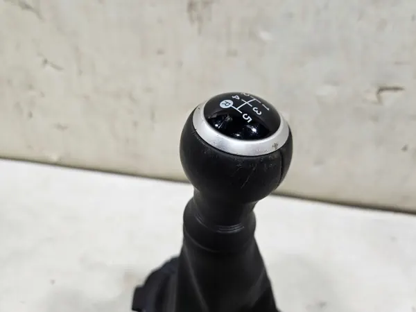 Toyota OE 33530-K0010 Manchon Levier Vitesse - Occasion image 7