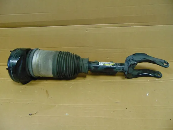 Mercedes GLE W167 Fram höger stötdämpare OEM A1673203604 image 2