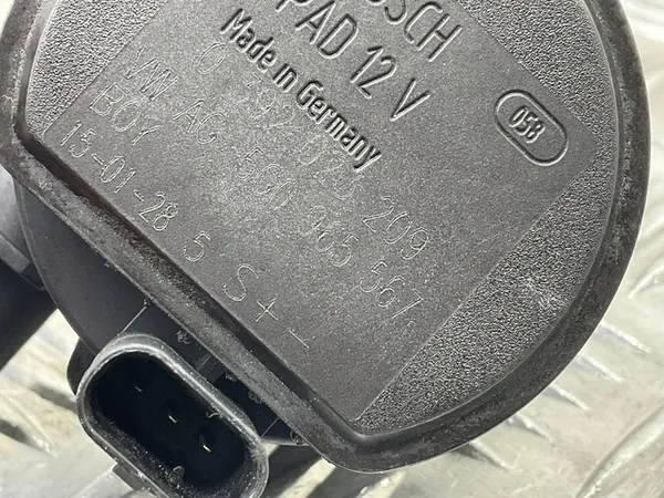 Vattencirkulationspump Skoda Octavia 1.6 TDI Diesel image 5