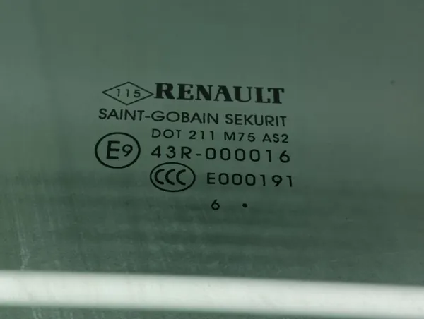 Vitre de porte avant droit OEM RENAULT MEGANE IV KOMBI image 3
