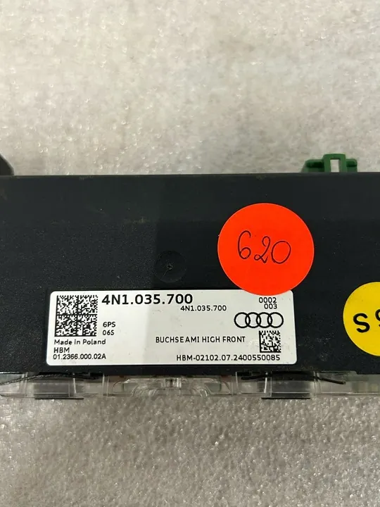 Soquete USB Audi 4N1035700 image 5