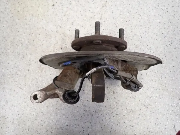 Pivot avant droit Mitsubishi ASX 1.8 DID 10-16 OEM image 5