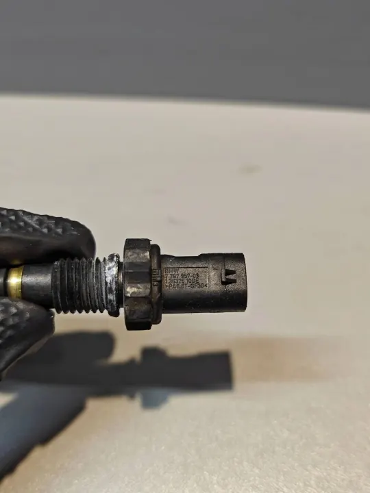 Sensor Temperatura Líquido Refrigerante BMW 2.0 D image 3