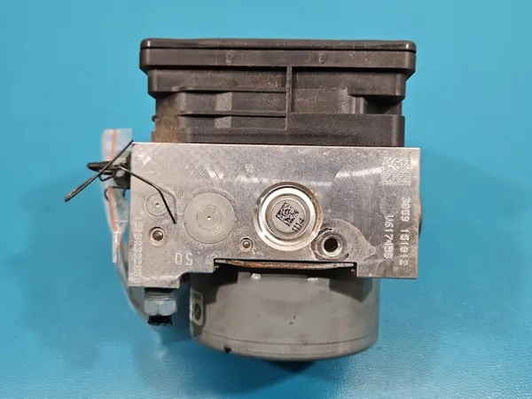 ABS-pumppu OEM 6871111/6871112 BMW F34 GT:lle image 6