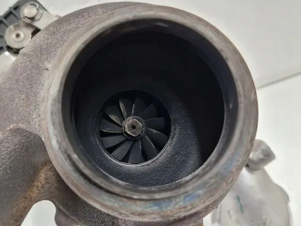 Turbina Renault Trafic III 2.0 DCI image 8