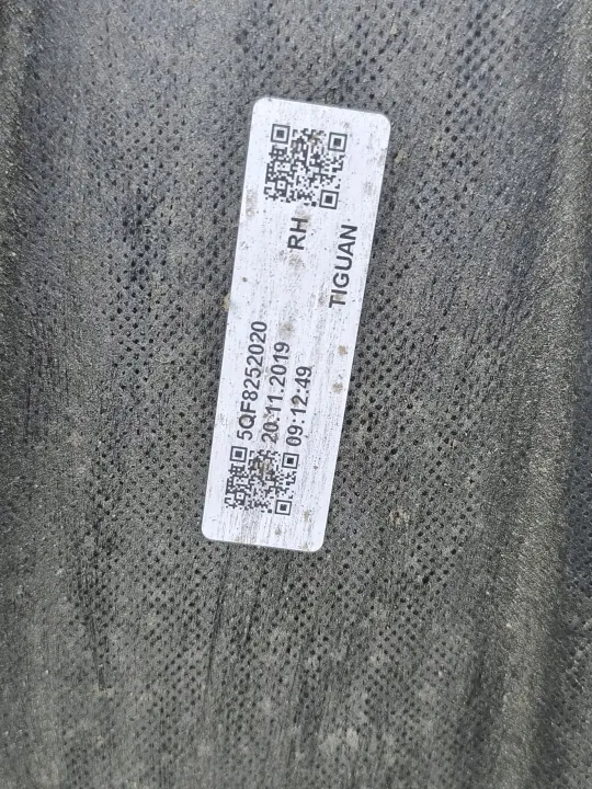 Audi Q3 83A Oikea Alustasuojus OEM 5QF8252020 image 3