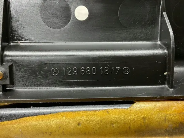 Polvipaneeli oikea OEM 1296801817 Mercedes R129 SL image 6
