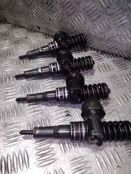 Kit Bomba Limpiaparabrisas OEM 04147200215 Skoda Fabia 1 image 3