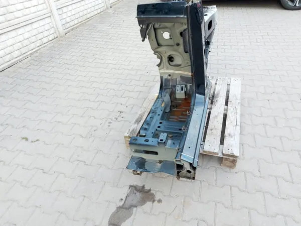 MERCEDES EQC Fram höger fjärdedel OEM del image 10
