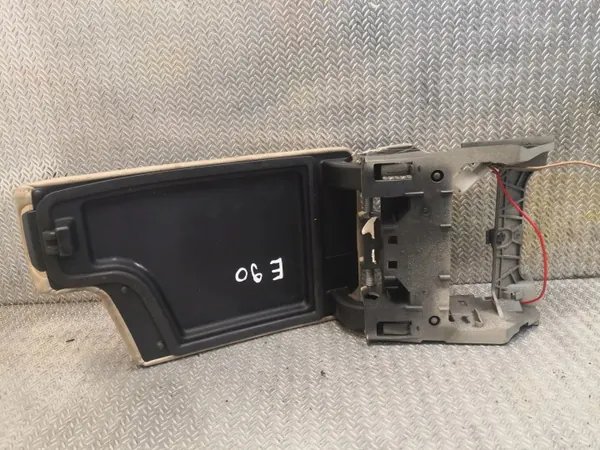 BMW 3 E90 E91 Mittelkonsole Armauflage OEM 7147213 image 3