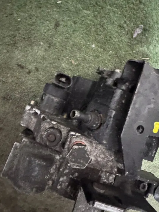 Pompe à carburant haute pression OEM 057130755G Audi A8 image 7