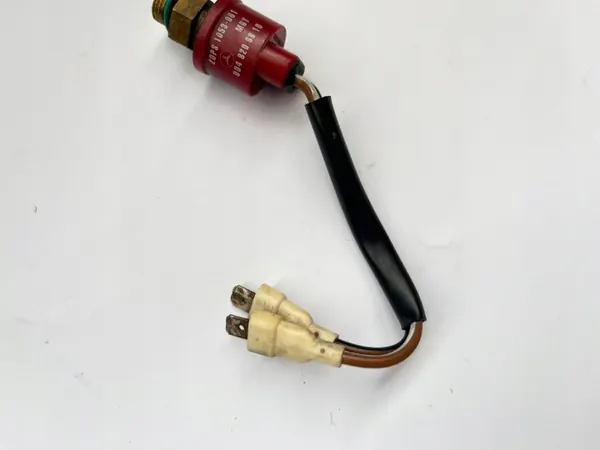 OEM CZUJNIK/SDV04519 Ilmastointi Paineanturi Mercedes W124 image 3