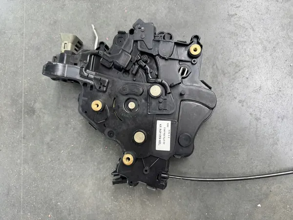 VW T5 Skjutdörrslås 7H0843654AS image 2