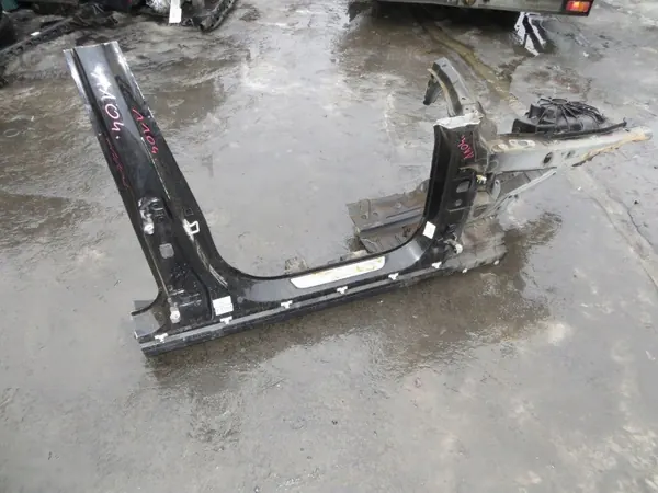 Panneau quart droit avant Mercedes W205 OEM c/1104 image 2
