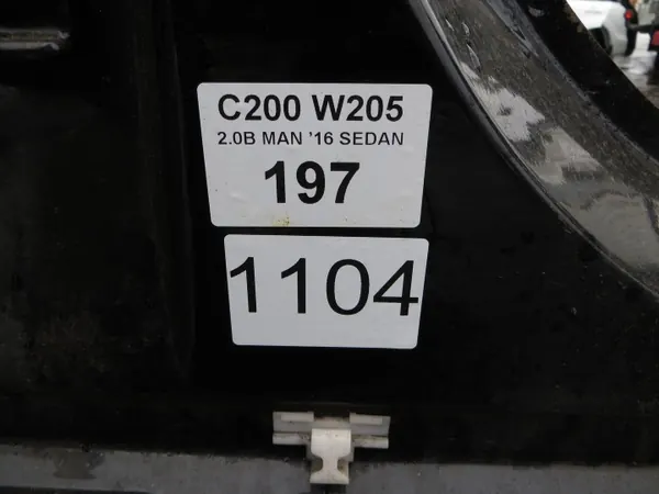 Panneau quart droit avant Mercedes W205 OEM c/1104 image 6