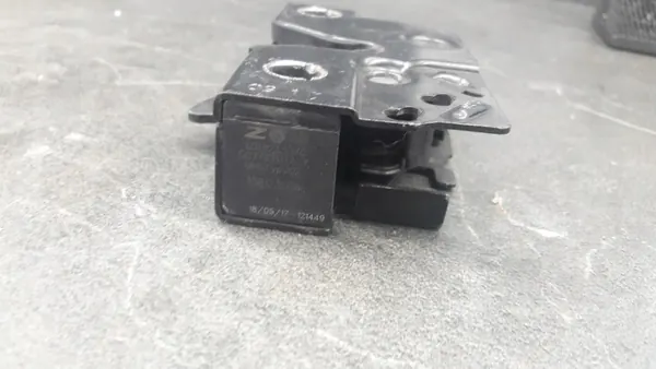 5G1823509G motorhuvslås VW Golf VII image 5