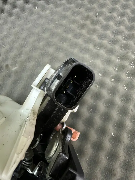 Cerradura de Puerta Trasera Derecha Kia Picanto 814201Y020 image 3