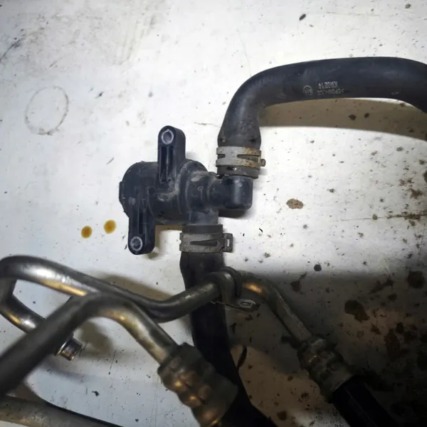 Arrefecedor de óleo Audi OE 4G0317021M usado image 3