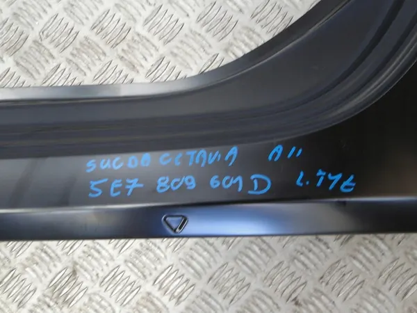 Seuil de réparation arrière gauche Skoda Octavia 5E7 OEM 5E7809601D image 4