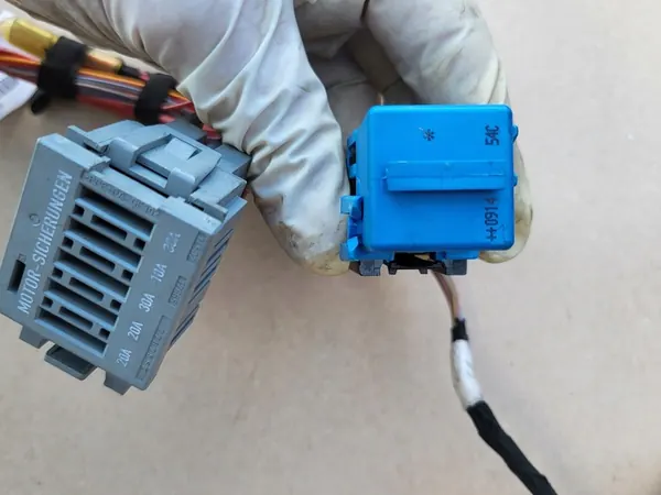 Moottoritilan Kaapeli BMW 3 E91 E90 318D image 5