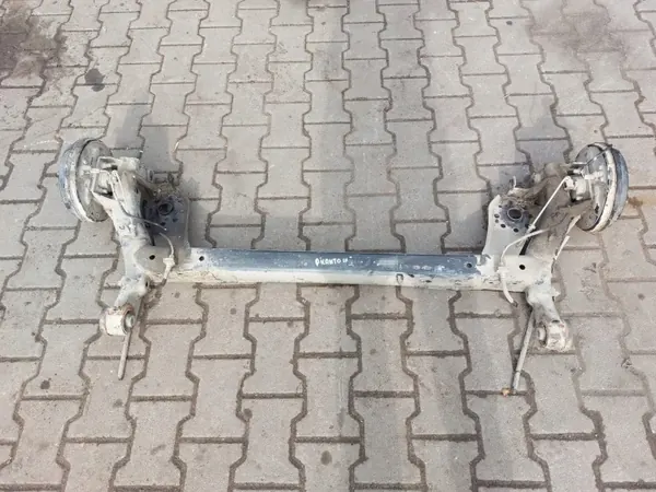 Kia Picanto III achterophangingbalk OEM 950777 image 2
