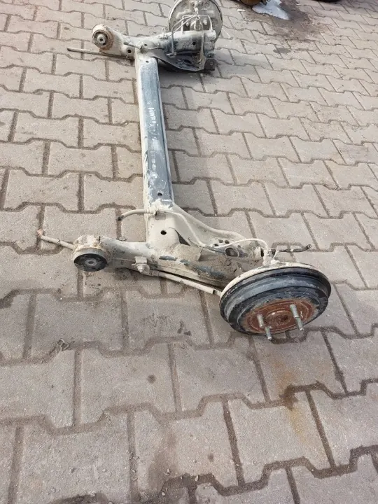 Kia Picanto III achterophangingbalk OEM 950777 image 4