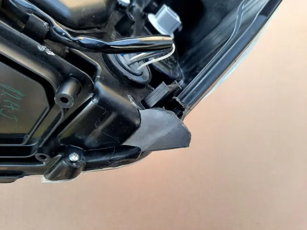 Faros Derecho Toyota Hilux VIII LED Original image 8