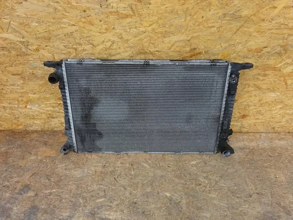 AUDI A4 B8 A5 8T 2.7 TDI Radiador 8K0121251Q image 4